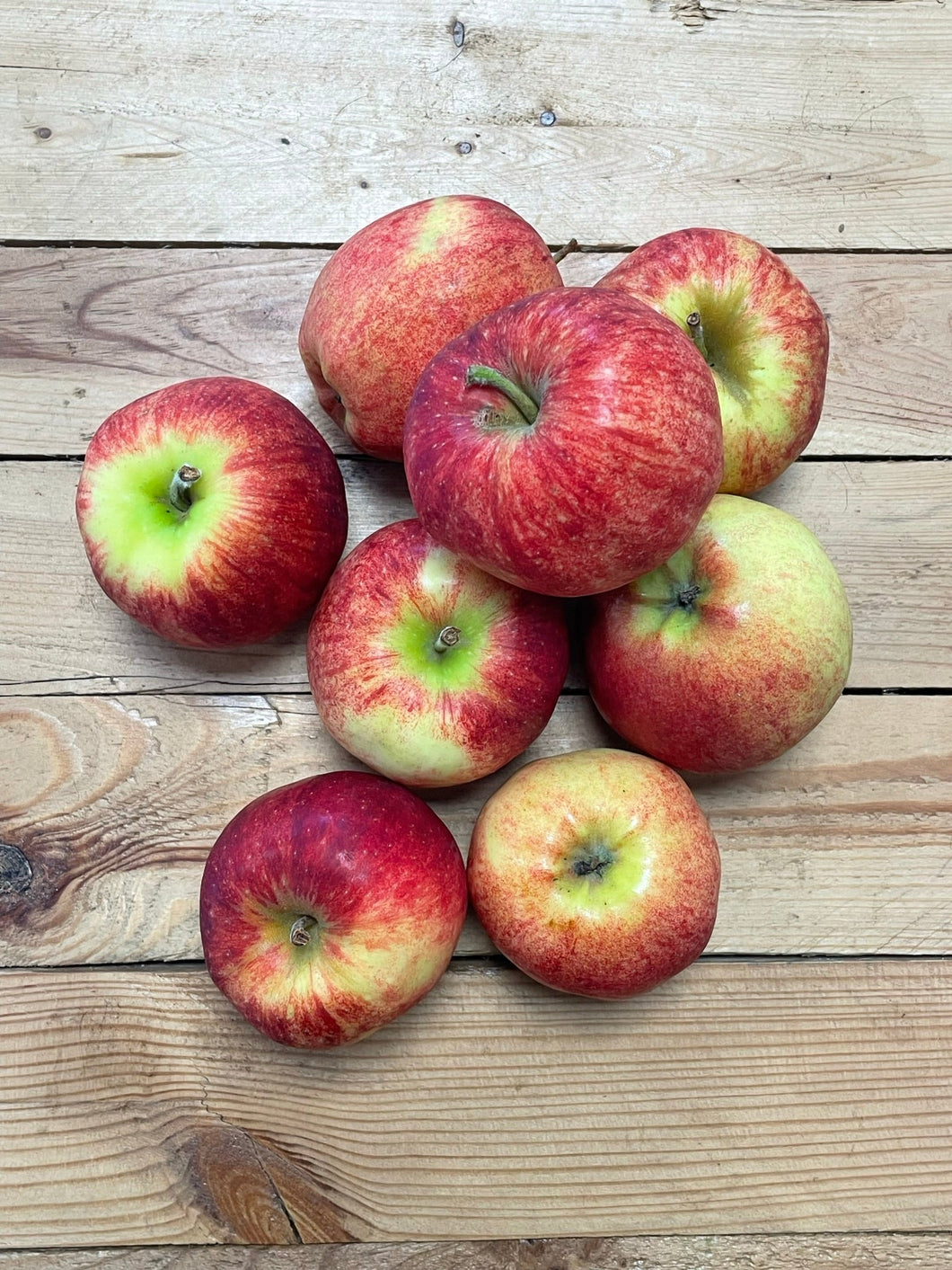 Eating Apples - Organic Delivery Company